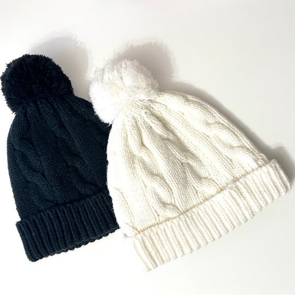 EUC LA Express 2 cable knit toques black and white winter hats with pompom ball - Picture 1 of 6